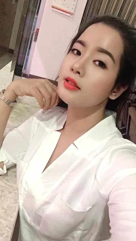 Hi dear. My name is Bonnie  23 year Old. A young and beautiful girl, i provide massage full service. Come to me you will satisfy. Am a very passionate and romantic girl with a smooth sexy body and cha