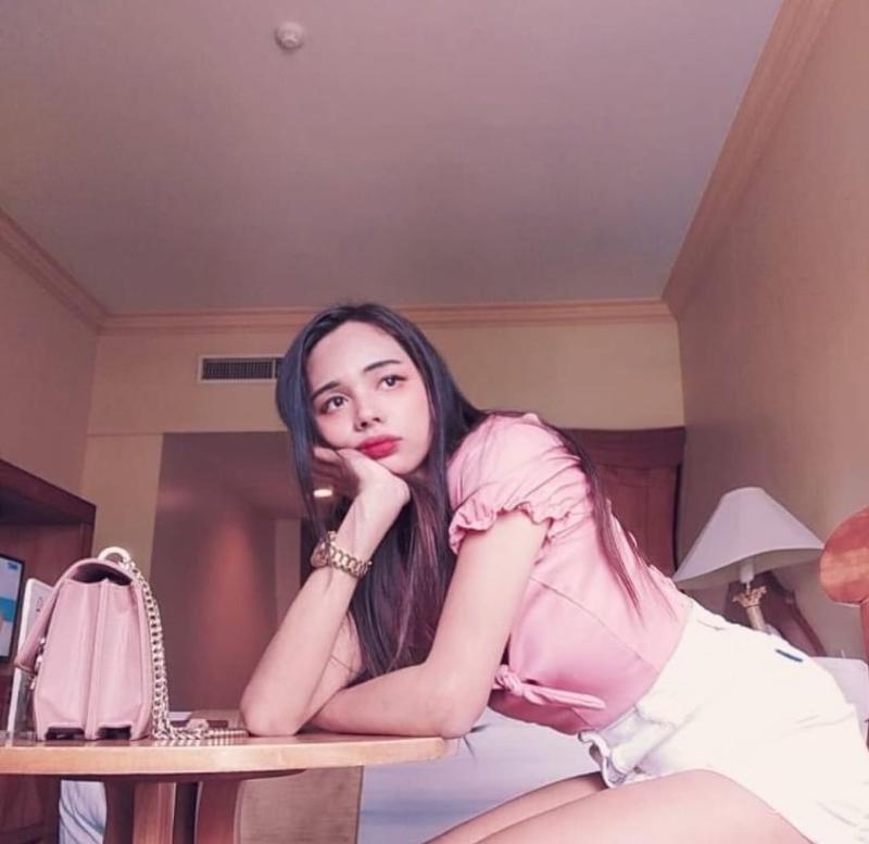 Good day, I am sheenah from philippines. i am here to provides happiness and comfort. Let’s have a good time and do unforgetable moments with me. I can do everything to make you happy from start to an
