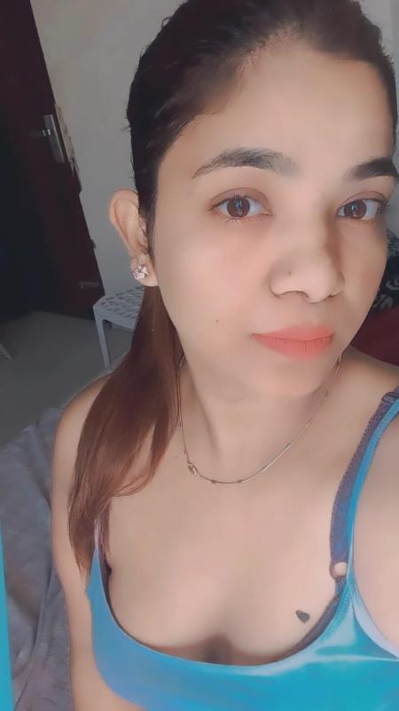 Hi there boys, my name is Shakshi from Delhi and I am a 21-year-old independent escort. I am very accessible, I always arrive very well-groomed and wanting to have a delicious fuck.