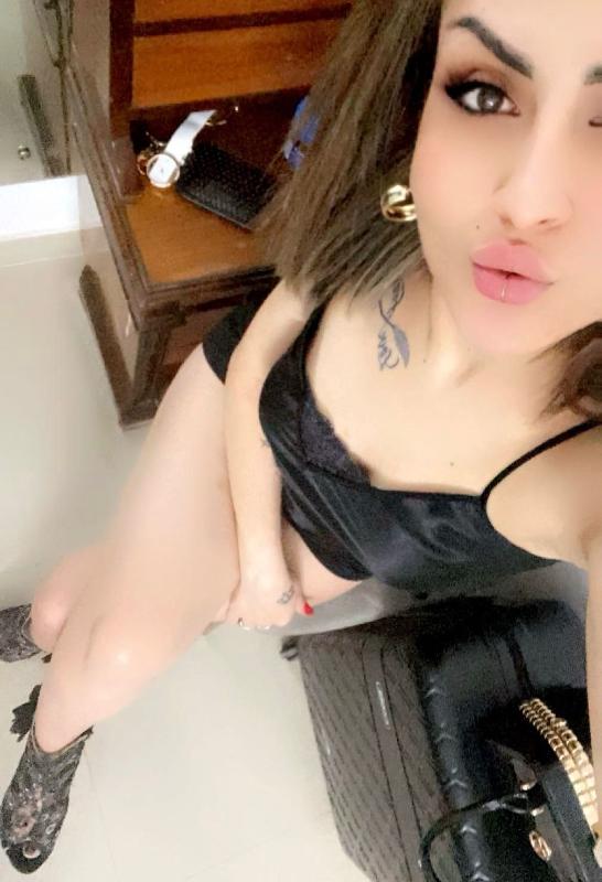 Hi guys
I am available for meet up and 
I am an independent call girl here who offers you very hot services in bed. I am a woman who knows how to satisfy a man, what I offer is unforgettable. Perfect