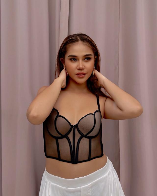Helo, im Laura! Im new in Bali, independent escort, im doing freelance escorting job, shortime & longtime service. If you like me we can spend time together and do some fun.