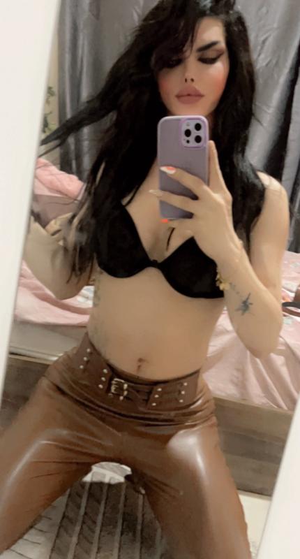 ميليسا شيميل عربي مقيمة في فانكوفر عمري 23 
موجب تبادل سالب احب جميع الميولات الناس الراقية التواصل على رقمي الواتساب 
Melissa Schimmel is an Arab resident of Vancouver, I am 23
Positive Negative Exch