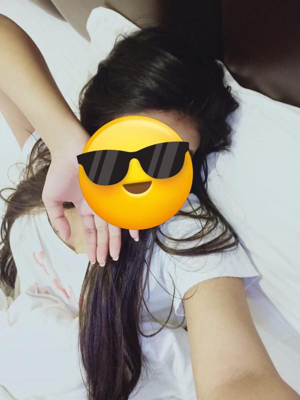 I'm KOYAL naughty, sexy, hot Indian girl. I'm fully independent and a sexy companion. My all pics are latest pics and all are real. I can offer you THE BEST EXPERIENCE OF YOUR LIFETIME!!