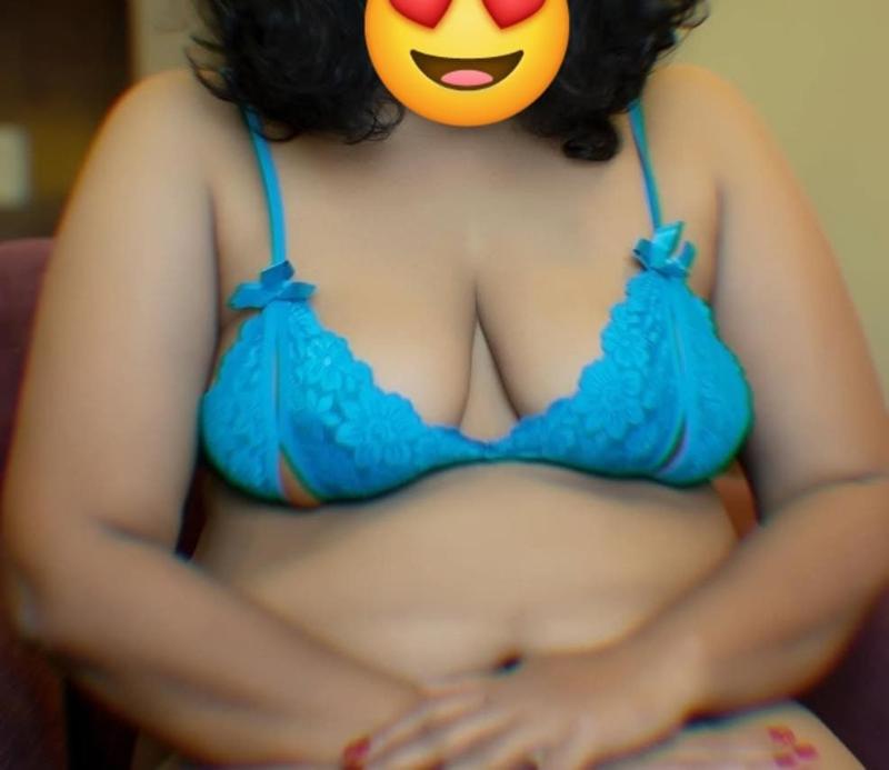 Hi, I'm sweety.🥰 I'm alone and cute  Independent Girl. I am offers cam fun, I am open-minded soft English and fluent Hindi spoken, I have attractive figure.
with hot milky boobs, and my Ass is very cu