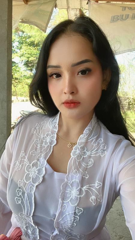 Its me Dhela,i do work with love,anything what i do for meet nice person,i can give nice full service and fun,GFE,
23 years old bra size 38B,what you see is wht you get,come and get me.