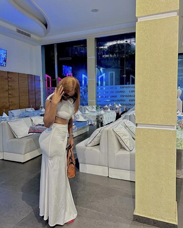 Hello My love !!! Customer is king 👑 & king 🤴 never bargains🥰 Charges are fixed so no bargaining, 🙏 Call me genuine clients. This is my real photos don't ask again I bring charm, wit, and sensuality t