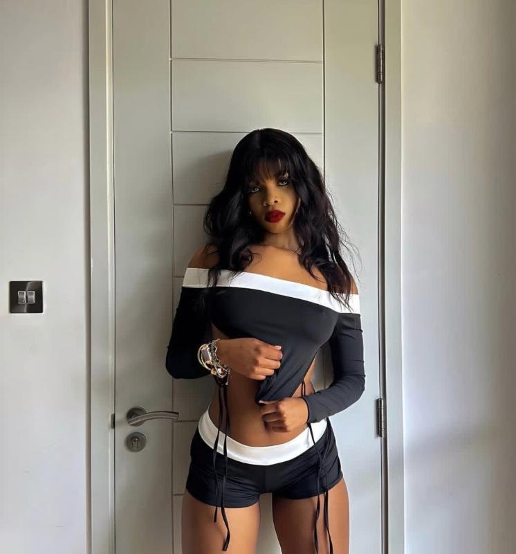 Hi, I am Melia , a sexy and charming girl with gorgeous forms that attract attention. With me you can plunge into the world of pleasure and passion, enjoying every minute of our time together. I know