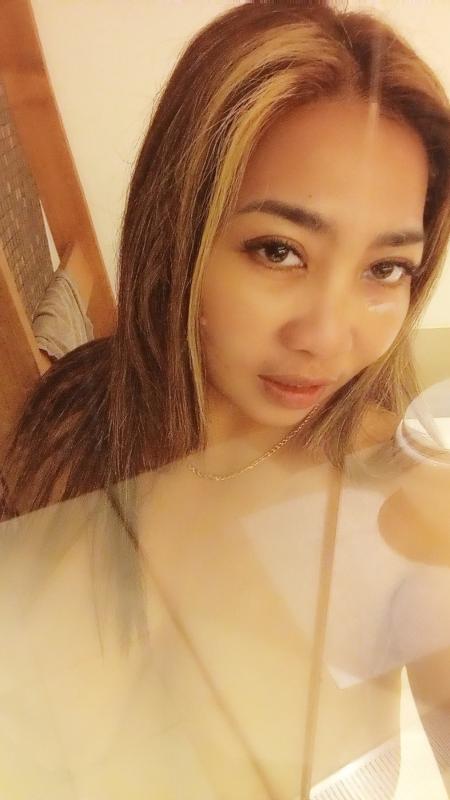Hello guys
welcome to my profile....
My name is kiki i'm 29 year old with chubby body brown skin , i'm nice and friendly person i'm available anytime for make your enjoy,relax with good relaxing & wit