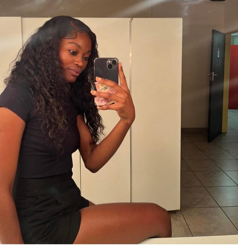 Am the one to give you quality time,alot of pleasure.
Am an open minded lady,likes both men and women,Also into bdsm
Come let's have fun as it lasts
Yummy
So creamy so yummy