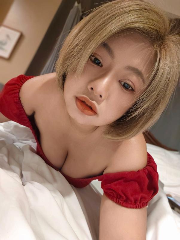 Hi guy I'm professional for massage and service
u can booking 
Oil massage 💖
Nuru massage 💖
Prostate massager 💖
Foot massager 💖
Full body 👅
Webcam ☎️☎️📞📞
Friend hangout 🍹🥂🍻
Friend for your trip 🧳🧳
Con