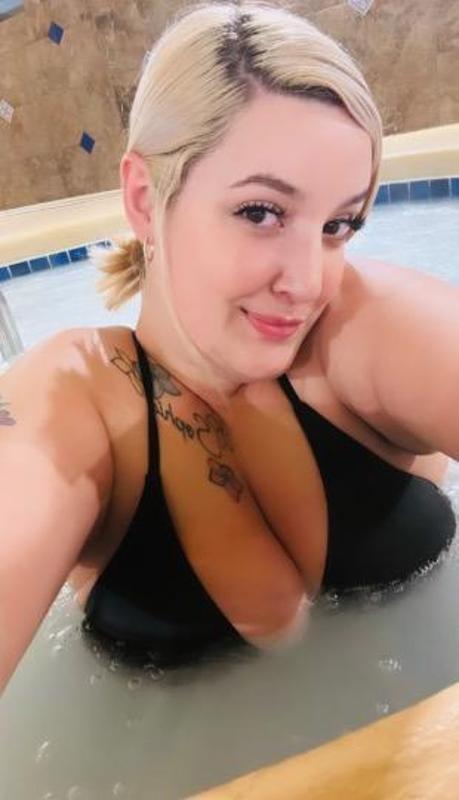 NEW GIRL IN TOWN CUM SEE ME BABES ;)