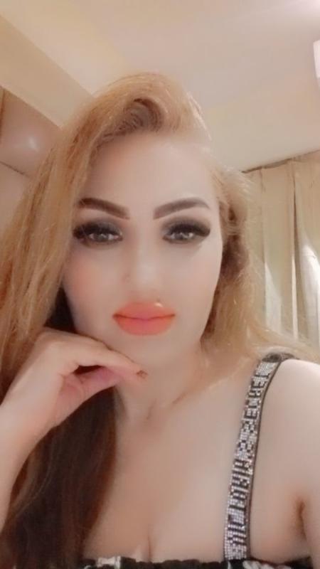 Divya: An Independent Russian Escort in Lucknow