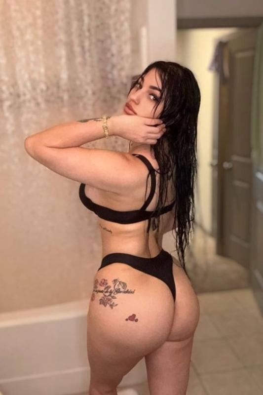 HOT GIRLS SEXY READY FR YOU CALL ME NOW AM SEXY NOW AM HOT WAITING YOU
