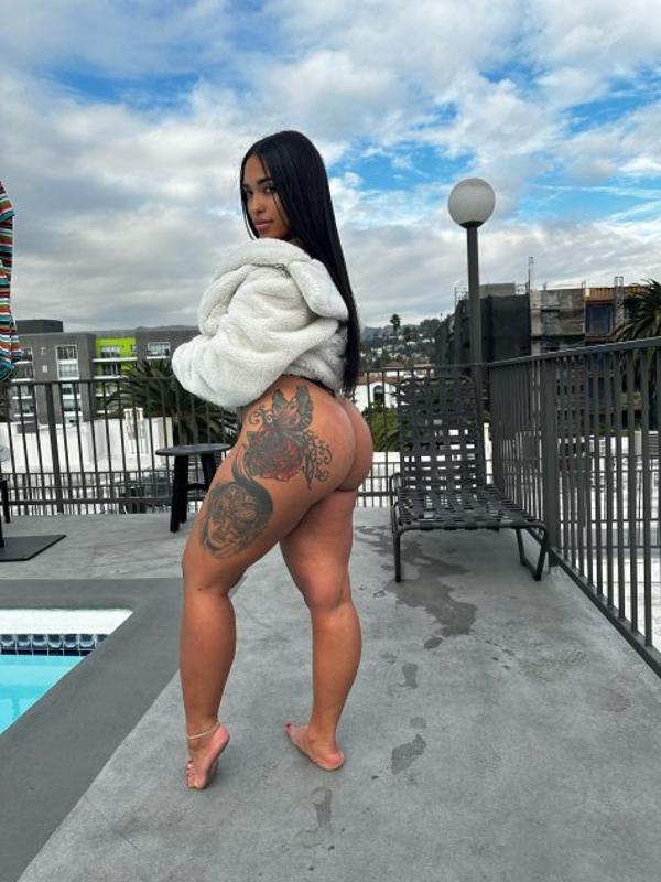 Call me baby 🤤