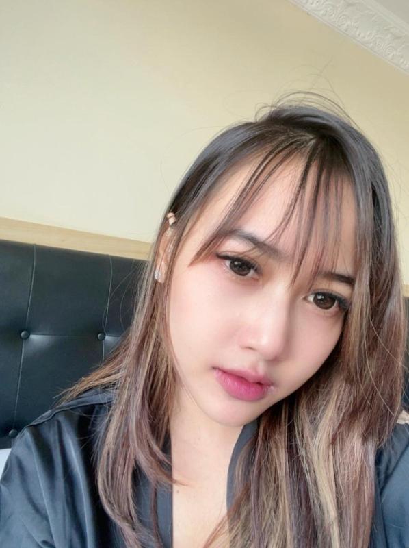Hola! Im Amelly, your newest young escort in town.I am 23 year old indonesian. If you’re seeking a fresh, youthful, and completely genuine companion, you’ve come to the right place.