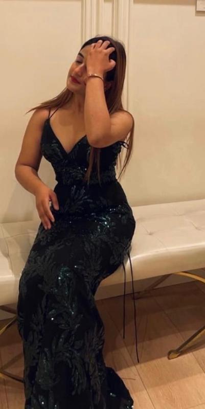 Hello , here is two Independent model available For Real meet , they independent Model staying in Delhi. Available for meeting, they  Can Come only Hotel  at Delhi , Gurgaon,Noida , they  like to work