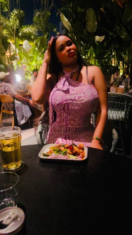Hi am sky, young freaky girl from Africa. Am a modern young girl exploring the world and travelling.
I am real and genuine person and would love to meet you all please be a gentleman with me and you w