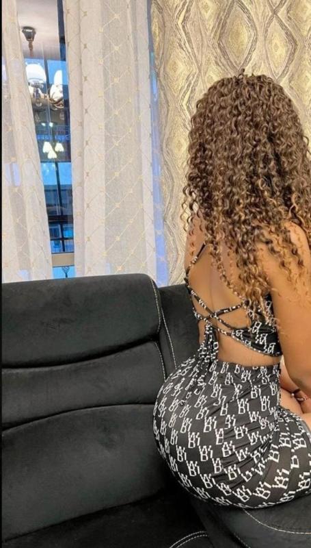 Hello darling.
Hello everyone hope you are well! My name is spicyTiff. I am the perfect package of sweet face, Toned body, and long legs with stunning curves. I am the perfect mixture of girl next doo