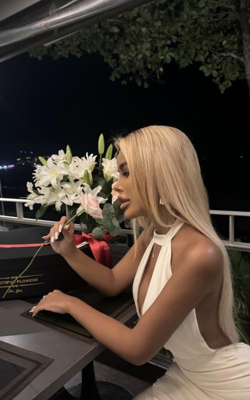 Welcome to my profile 🎁💐 My name is Nadia, I'm a sexy, tanned woman with big boobs 👙 big butt and a great figure. The pictures you see are 100% real. 👧🏼 I'm a cheerful girl who likes ☺️ tekka. If you'