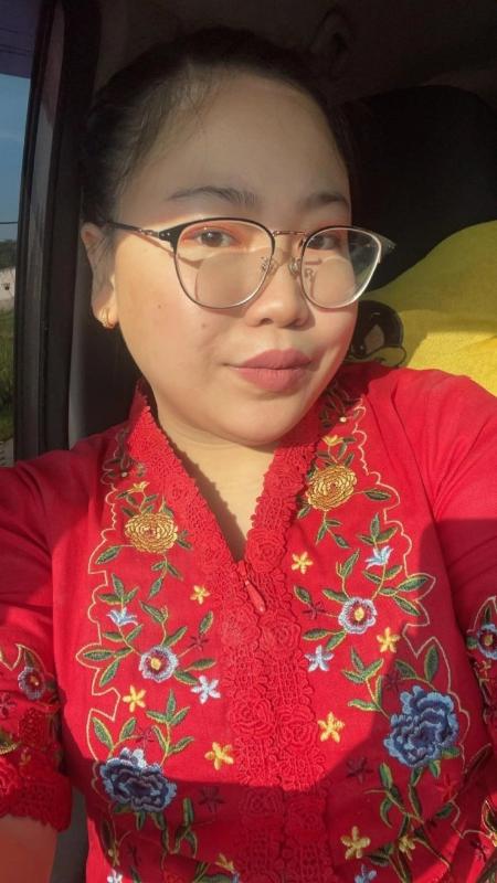 Hey dear, welcome to my page! My name is Emly from Ukraine, first time in Here . You can fumble in my long natural black hair, get lost in my sexy brown eyes and taste my sweet lips a smile of scandal