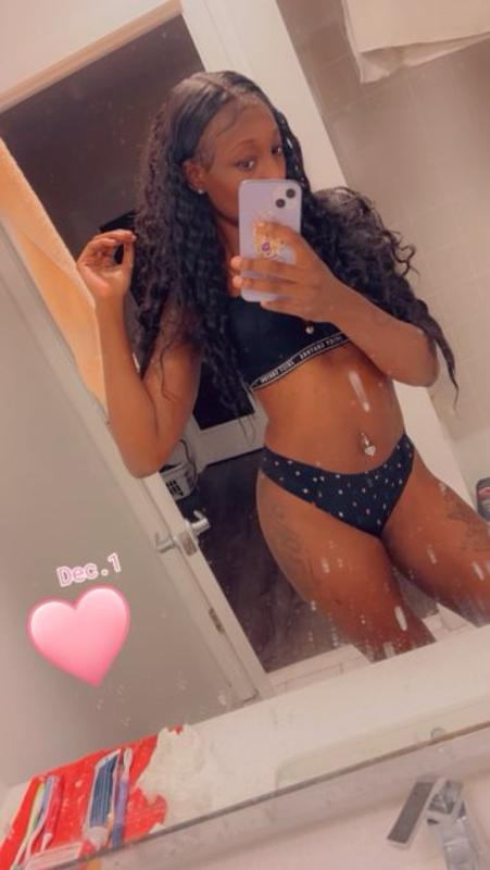 SEXY PETITE  EBONY & AND MY SEXY BFF CINDY DA PRETTI WHITE GIRL