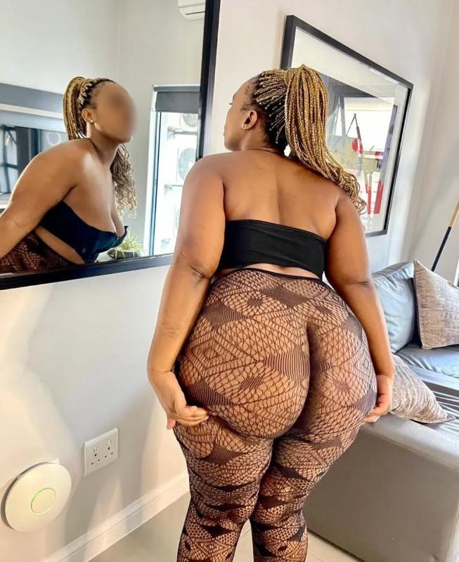 Hey my name is Lulu 
I am a curvaceous feminine girl from Rwanda . 
I have a big booty , nice medium titts and a cute face too . 
I’m am discreet , well mannered and a little funny. 
Got a good sense