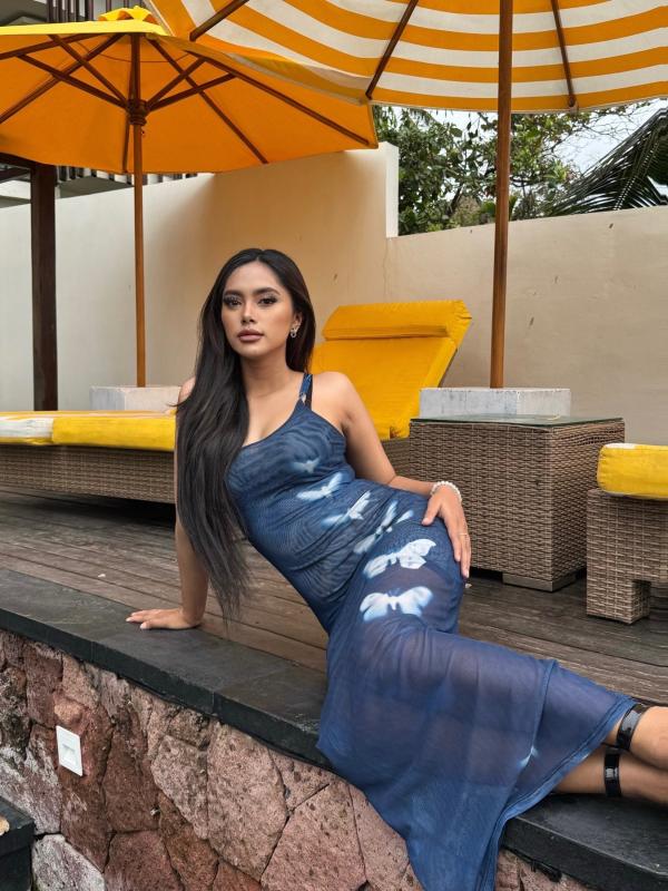 HELLO EVERYONE , im Jeslyn and now im here in Bali , you wanna try to meet me to experience my sweet romantic no rush service , ill assure you to make you happy ‘ enjoy and satisfy , ill make sure onc