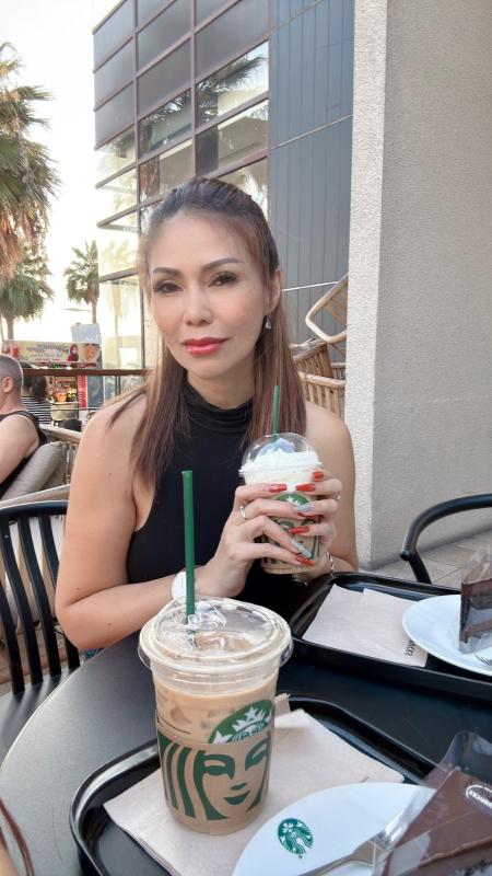 Hi guys I am Bee Original Thailand i friendly and respectful polite and good service i have nice boobs and sexy body