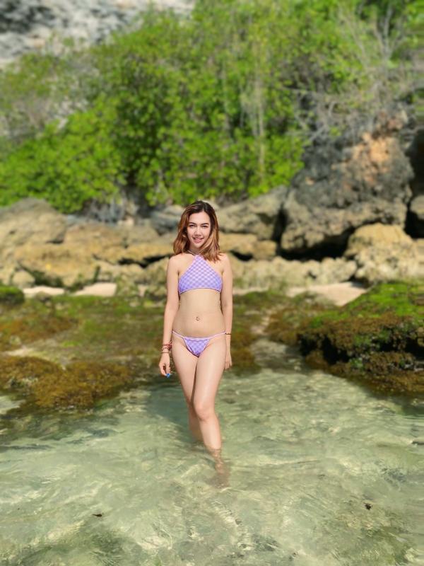 Hi baby I'm Leena from Bali, indonesia.
Visit jakarta till april 7.
I'm very sweet person, attractive, intelligent and sensual woman. I like to meet some interesting men who admire a good conversation
