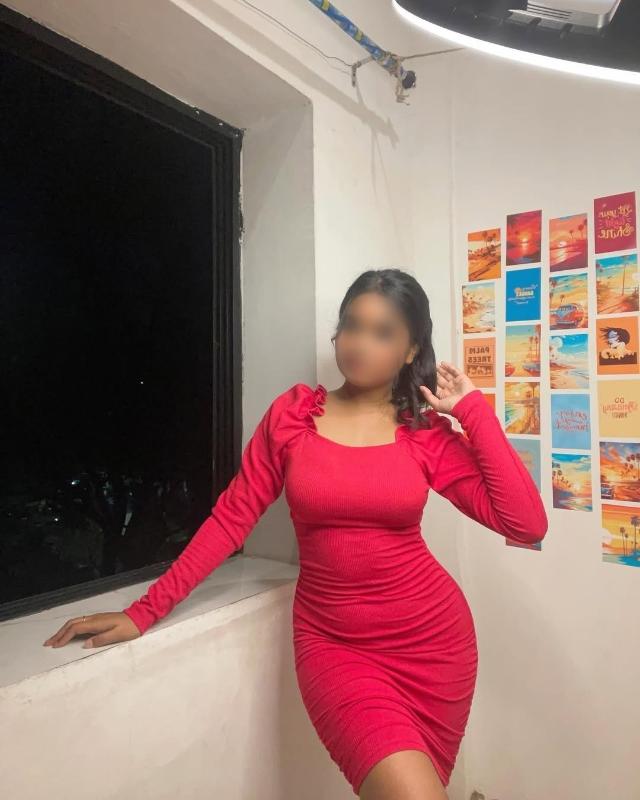 Hy am Ranjna. Am 100% independent girl
all photos are my own and verified on
the website
Real meet Service charge
1 session 10k
2 session 14 k
Full night 25k
👉I provide full sex service from kissing,