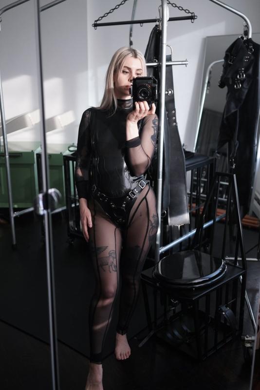 I'm looking for a true submissive, who show me his devotion to satisfy my desires. Are you the one? Misty Mistress.I do have fetish with Blindfolds; Bondage; Collar and Lead/Leash; Handcuffs/Shackles;