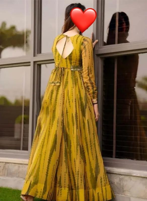 Hi, I’m Jasmin , a warm and friendly 23-year-old based in Hyderabad. Known for my polite nature and positive energy, I enjoy connecting with kind and respectful individuals. I offer a relaxing and com