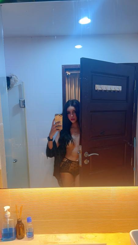 Hello,👋🏻 all you guys.
My name is Kim, I am 27 years old and I am half Thai🇹🇭 half Malaysian 🇲🇾. All the pictures shown in my profile are my real pictures and I will always update new and latest pictu