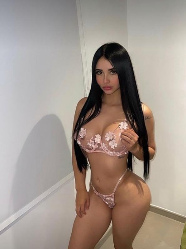 Nueva y Caliente (786) 960-6081 TRIOS BBBJ GFE