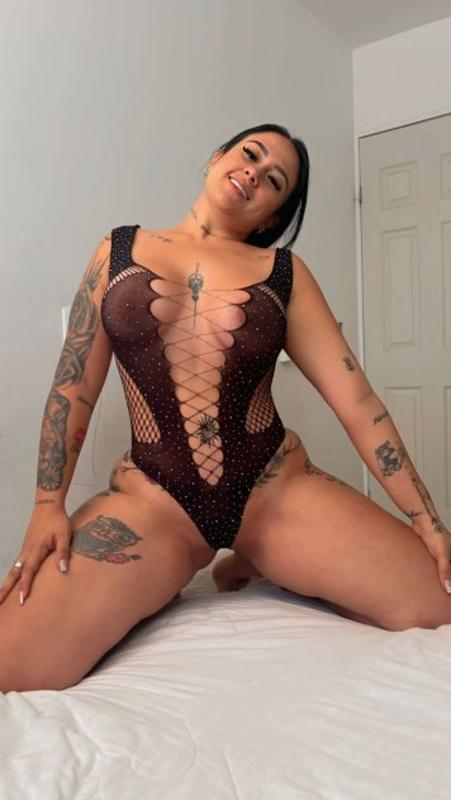 Latin big ass and big tits baby text me or call me