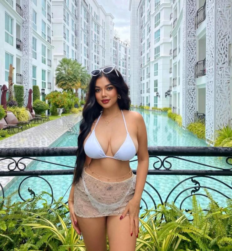 Welcome to a unique and captivating experience. As a charming Filipina mixed blood with spanish with grace, sophistication, and a deep appreciation for both beauty and companionship, I am here to make