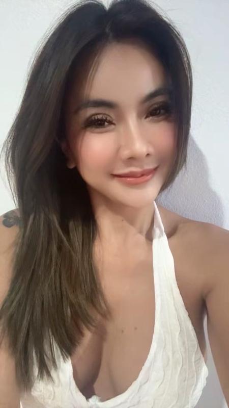 Hello I’m Darleen available in koh Samui. Contract me directly for have fun together. 
Start from 1hr 5000 Thai baht and extend 1000 per hour. I’ll give you girlfriend experience. 😘 Drink and talk lik