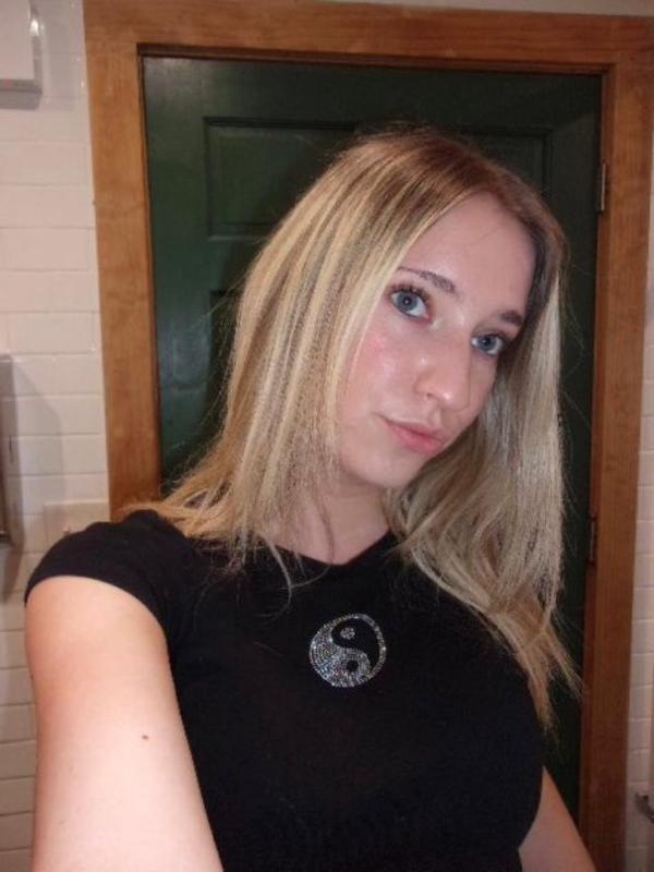 Julia the sexy goddess and naughty girl next door. Let's get naughty🫦