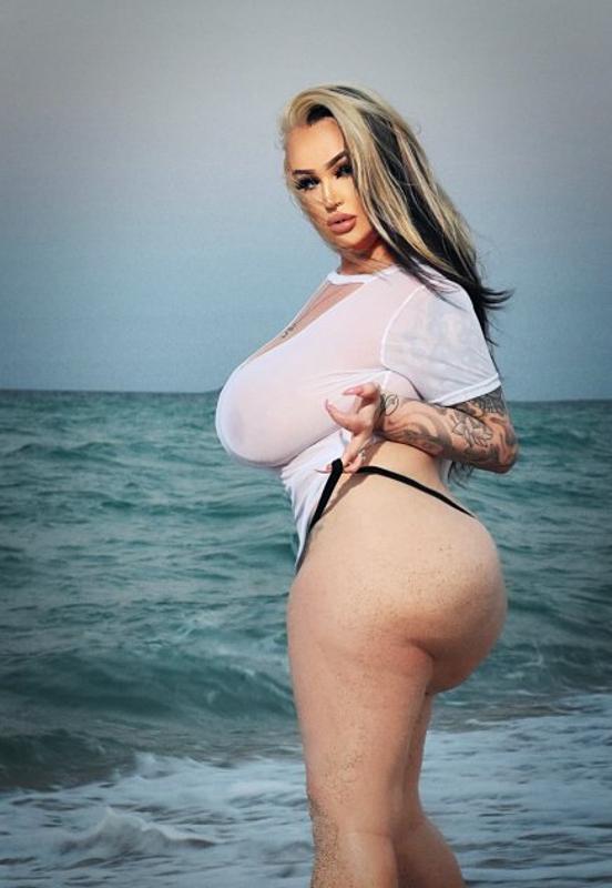 Porn star ⭐️ KENDRA KOX in Kop for short time !!!
