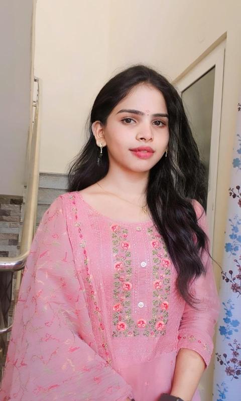 Hi everyone I'm aishu Telugu girl from madhapur Hyderabad.