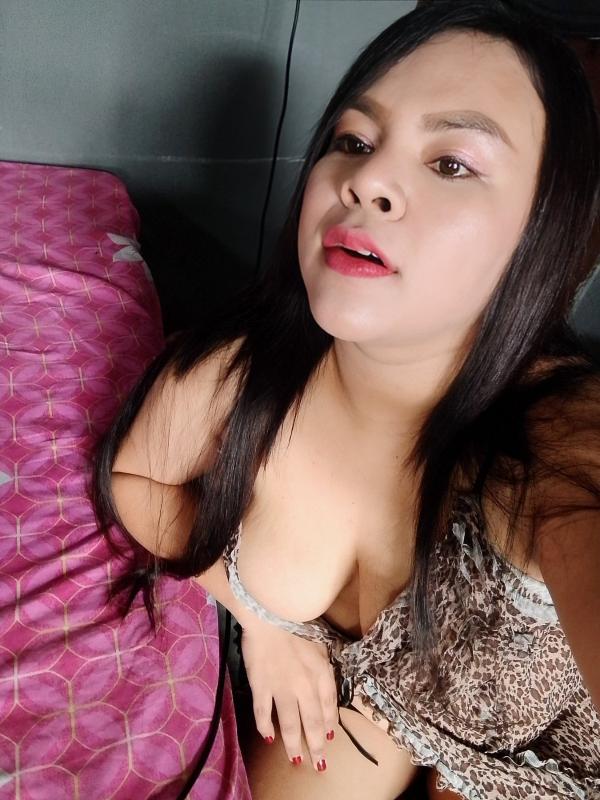 Hi, I’m Orange — 27 years old from Thailand 🇹🇭, currently staying in Kolkata.With my natural curves, long legs, soft skin, and smooth body, I know how to make your time unforgettable. use premium balm