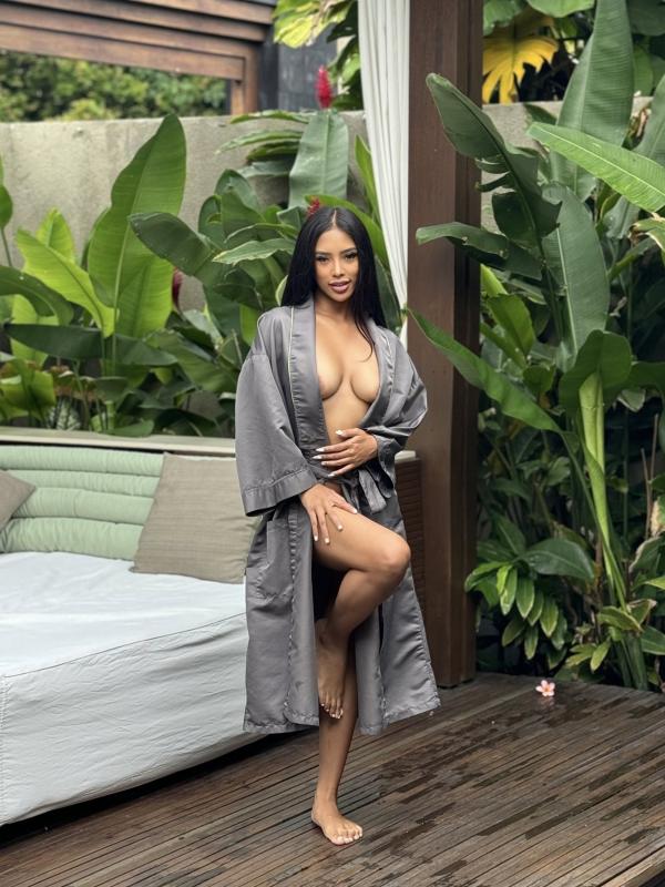 Hallo darling I’m Julia
sexy girl with natural big boobs, I also do service for couple (3some) let’s hangout with me and we will have amazing time together 😉, I will do the best as I can ❤️❤️
weight 5