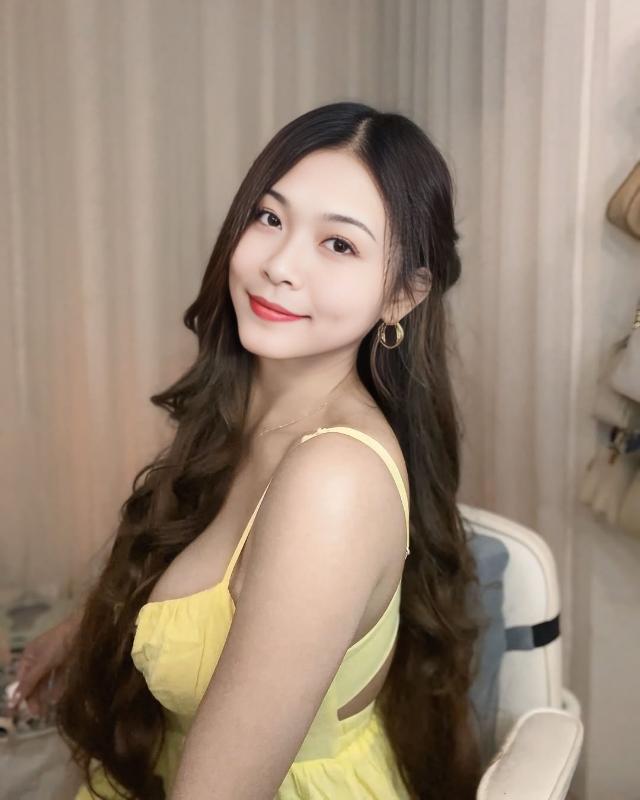 Hi, let me introduce myself, my name is Cintya, I am 23 years old, I am a girl from Jakarta, I only serve hotel calls, don't hesitate to contact me and have fun with me, thank you