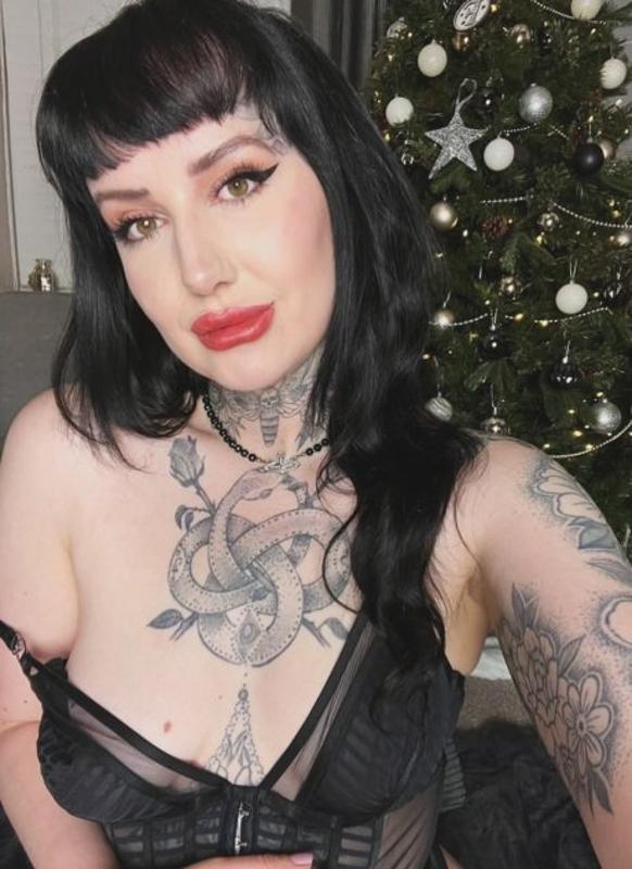 Telegram:  @lizzy1babe_123 I’m available for Incall and outcall servic