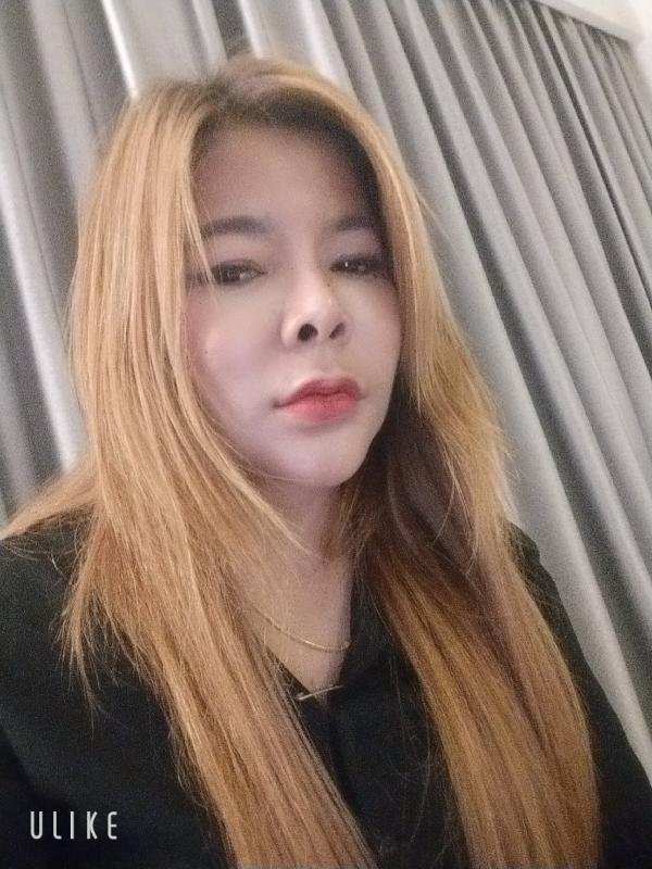 I'm a Thai person, a masseuse, Thai oil massage, relaxing massage, many years of experience in massage, I'm a kind person, fun to talk to, live in Pattaya, speak a little English, good service, I'd li