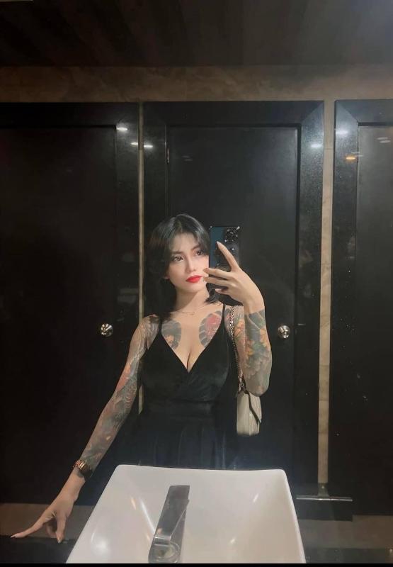 Hello boys out there! Looking for someone who are enjoy to be with? Hotties tattoo girl  young and educated escort , who loves to having conversation to the other people and to share moments with you.