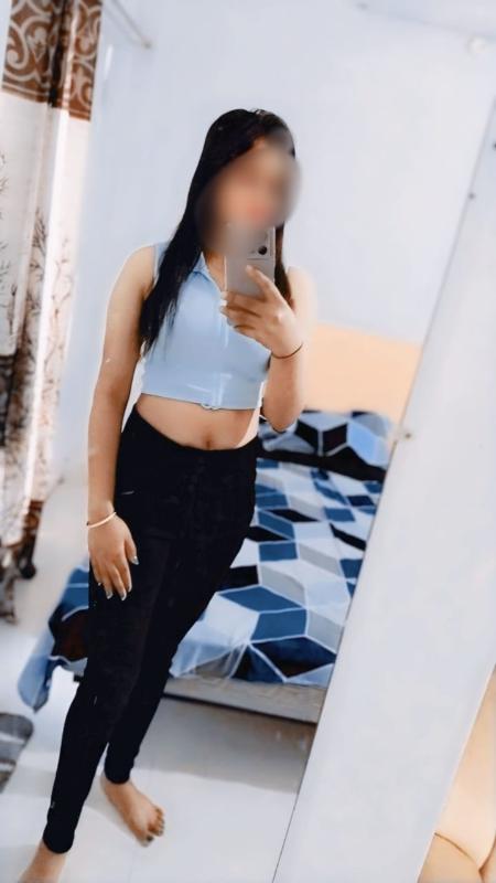 My name is Barsa an educated Bengali girl staying in Kolkata Cg 40 Block Salt Lake City. I am a 26 year old Bengali girl with a beautiful body. Mesmerizing beauty, captivating eyes, and honey-colored