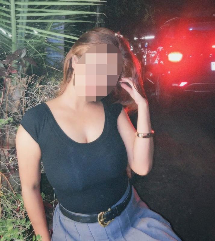 I am Sona 21 years old, simple and natural girl, with a body that is voluptuous and curvy, and a personality that is charming and passionate.
I came very recently into this field in order to supplemen