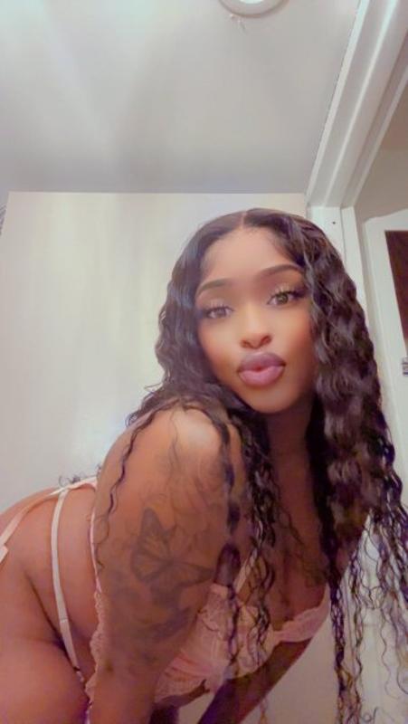 Big booty beautiful ebony
