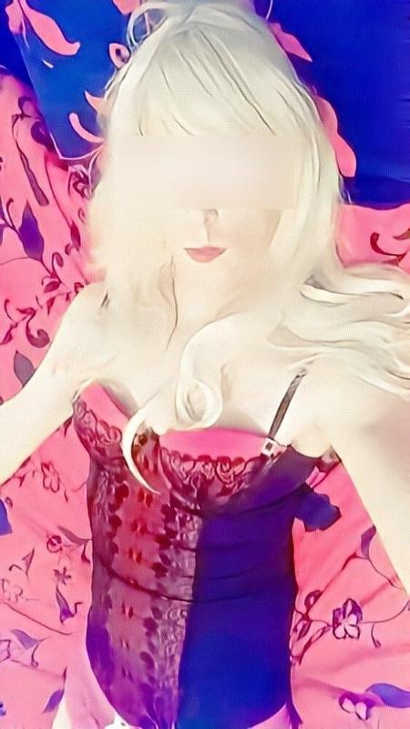 Abbie T-Girl, 33 year old pre-op trans available for Outcalls to your hotel room or private residence every evening and night. I work every evening and am available late night until 5am.